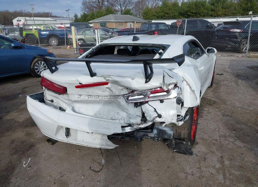 Photo 4 of 2016 Chevrolet Camaro 1LT (VIN 1G1FB1RS6G0146260)