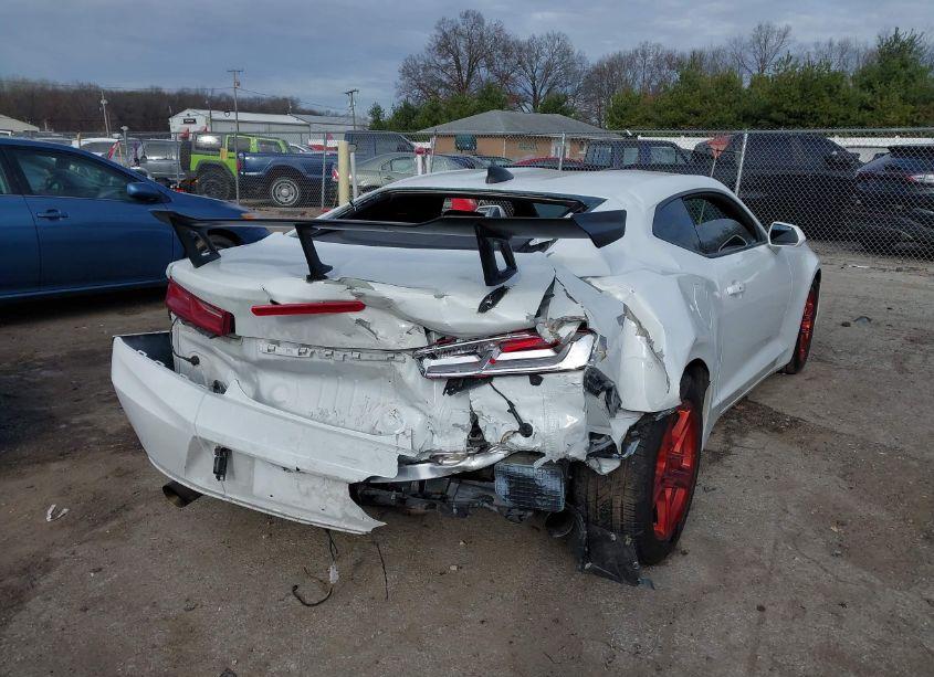 Photo 6 of 2016 Chevrolet Camaro 1LT (VIN 1G1FB1RS6G0146260)