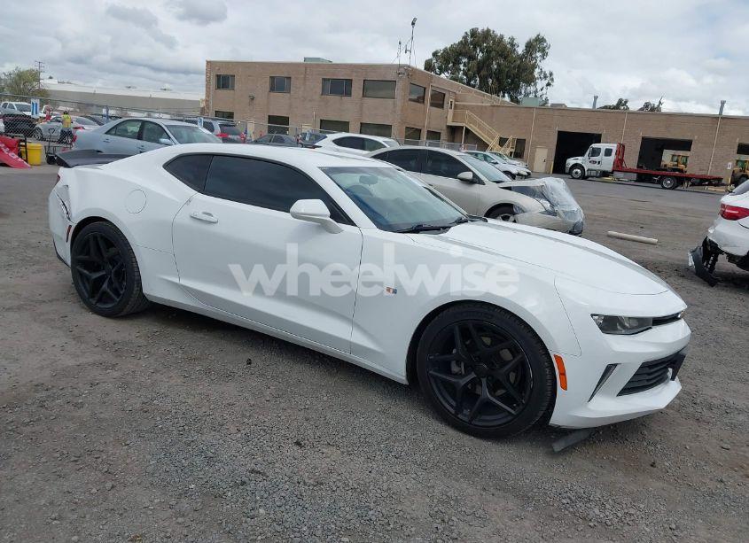 2016 Chevrolet Camaro 1LT (VIN 1G1FB1RS6G0150910) main photo