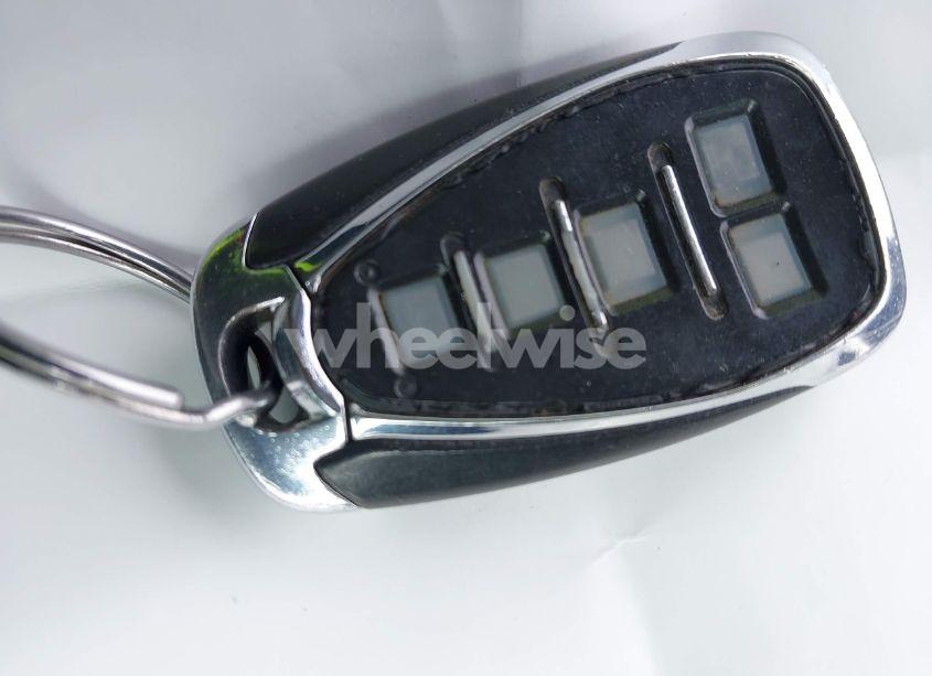 Photo 11 of 2016 Chevrolet Camaro 1LT (VIN 1G1FB1RS6G0150910)