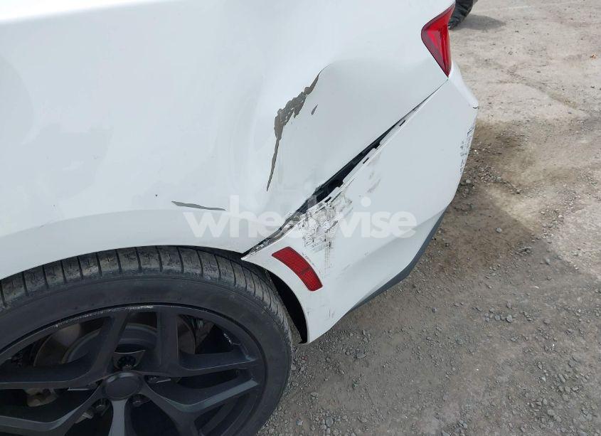 Photo 6 of 2016 Chevrolet Camaro 1LT (VIN 1G1FB1RS6G0150910)