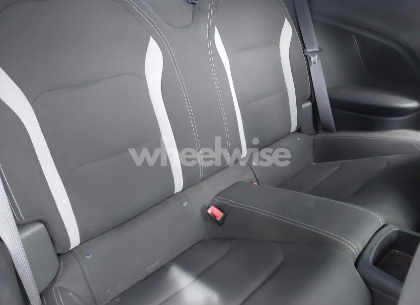 Photo 8 of 2016 Chevrolet Camaro 1LT (VIN 1G1FB1RS6G0150910)