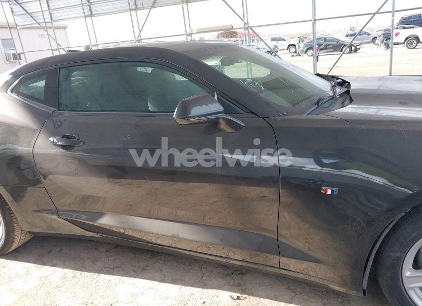 Photo 14 of 2016 Chevrolet Camaro 1LT (VIN 1G1FB1RS6G0151149)