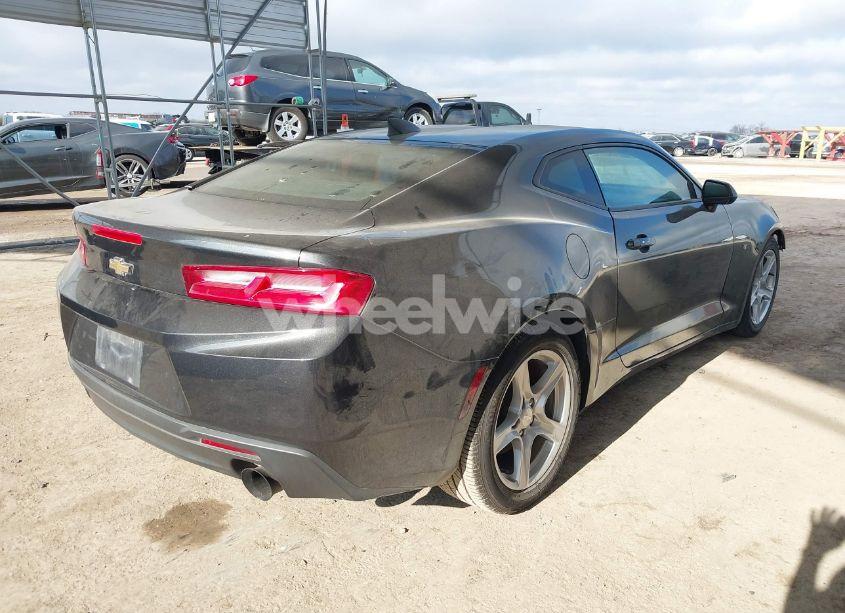 Photo 4 of 2016 Chevrolet Camaro 1LT (VIN 1G1FB1RS6G0151149)