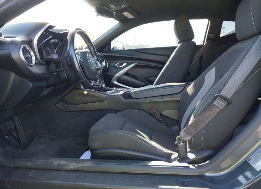 Photo 5 of 2017 Chevrolet Camaro 1LT (VIN 1G1FB1RS6H0167708)