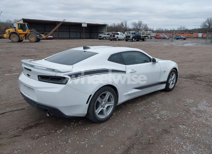 Photo 4 of 2017 Chevrolet Camaro 1LT (VIN 1G1FB1RS6H0169376)