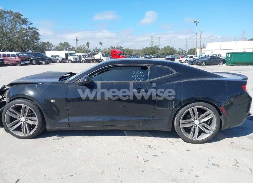 Photo 15 of 2018 Chevrolet Camaro 1LT (VIN 1G1FB1RS6J0125383)