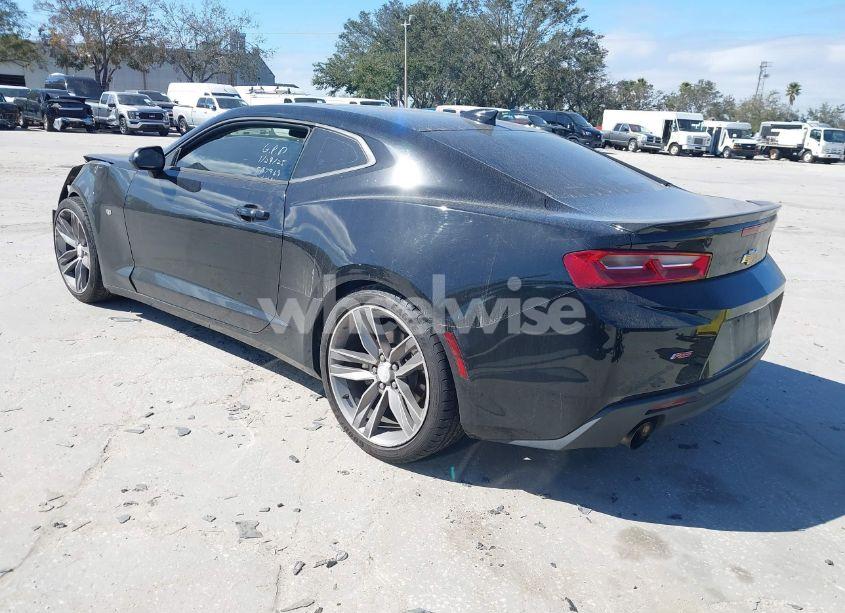 Photo 3 of 2018 Chevrolet Camaro 1LT (VIN 1G1FB1RS6J0125383)