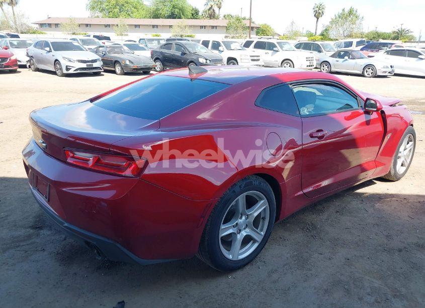 Photo 4 of 2018 Chevrolet Camaro 1LT (VIN 1G1FB1RS6J0139963)