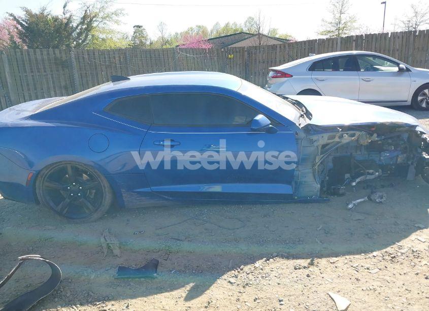 Photo 13 of 2018 Chevrolet Camaro 1LT (VIN 1G1FB1RS6J0150932)