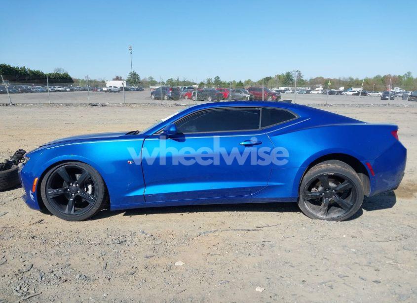 Photo 14 of 2018 Chevrolet Camaro 1LT (VIN 1G1FB1RS6J0150932)