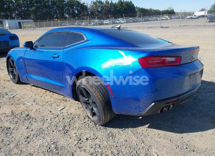 Photo 3 of 2018 Chevrolet Camaro 1LT (VIN 1G1FB1RS6J0150932)