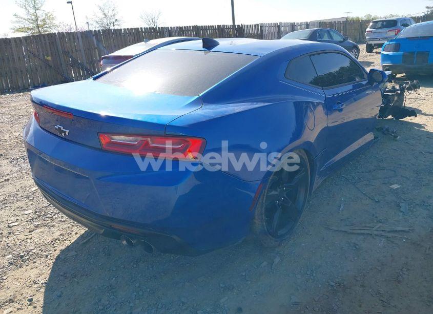 Photo 4 of 2018 Chevrolet Camaro 1LT (VIN 1G1FB1RS6J0150932)