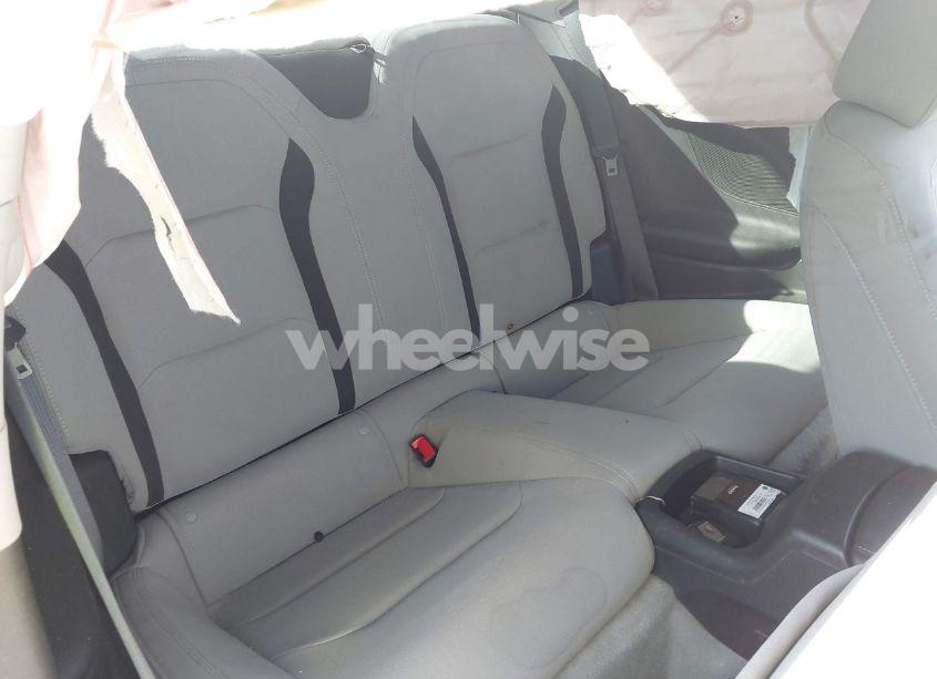 Photo 8 of 2018 Chevrolet Camaro 1LT (VIN 1G1FB1RS6J0172221)