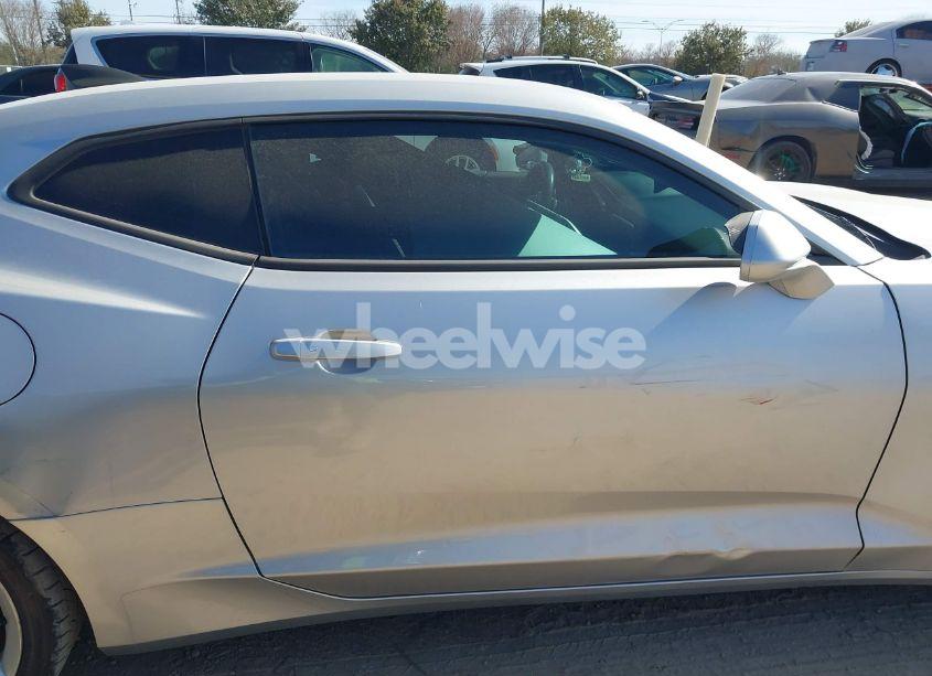 Photo 14 of 2018 Chevrolet Camaro 1LT (VIN 1G1FB1RS6J0180674)