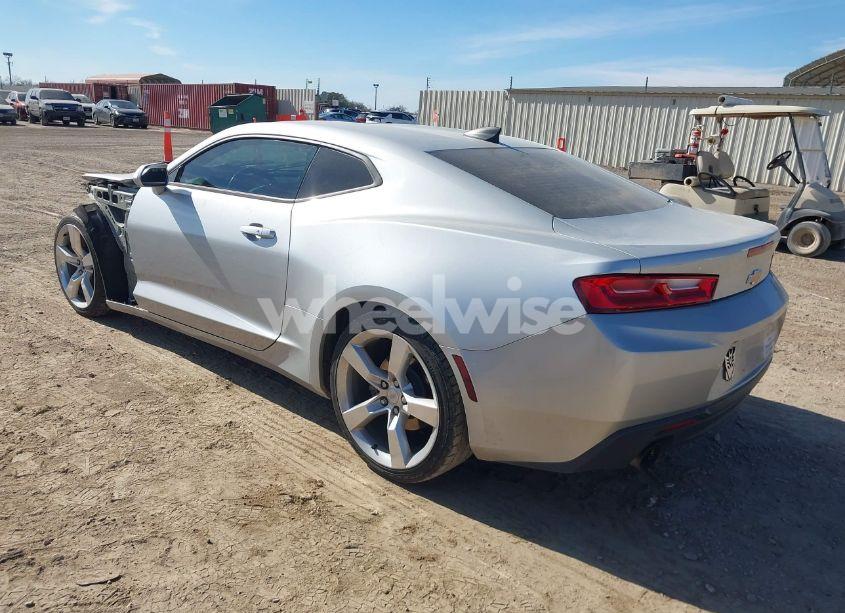 Photo 3 of 2018 Chevrolet Camaro 1LT (VIN 1G1FB1RS6J0180674)