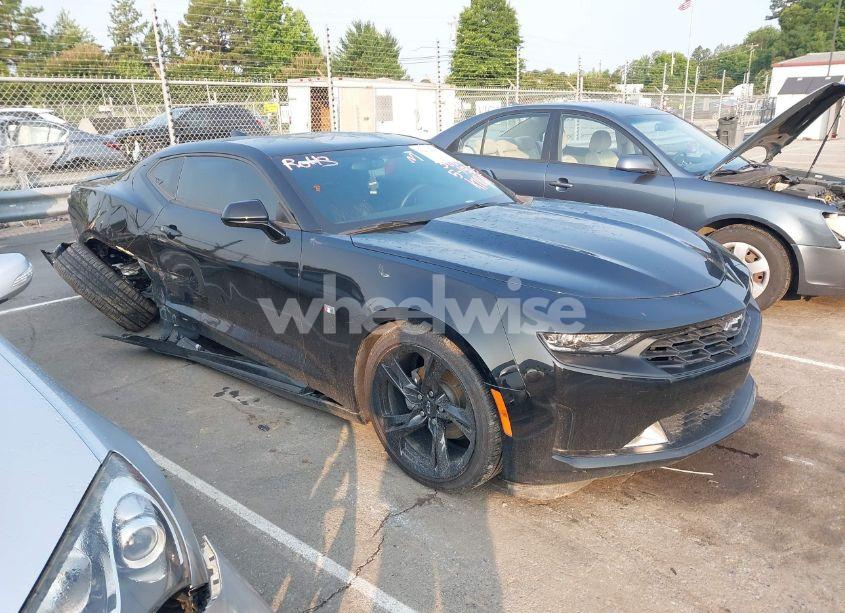 2020 Chevrolet Camaro RWD 1LT (VIN 1G1FB1RS6L0103886) main photo