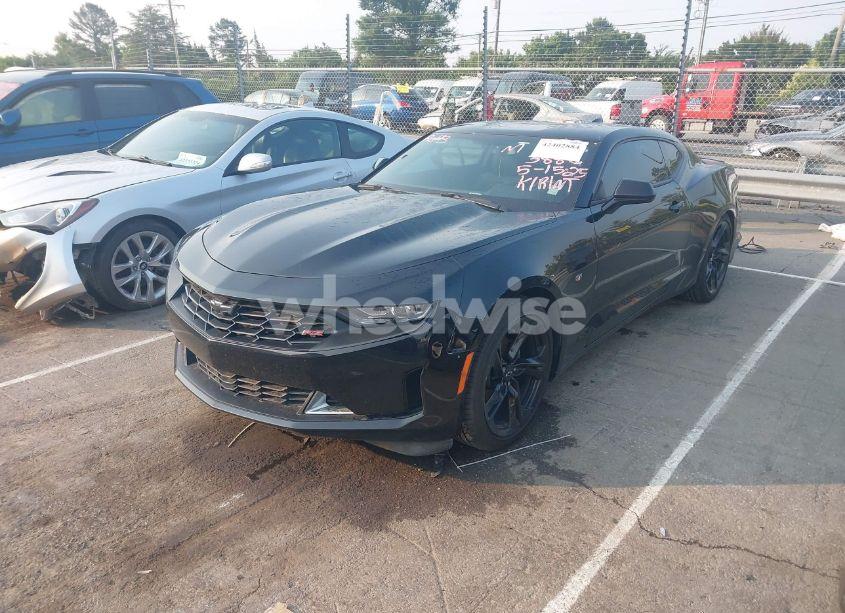 Photo 2 of 2020 Chevrolet Camaro RWD 1LT (VIN 1G1FB1RS6L0103886)