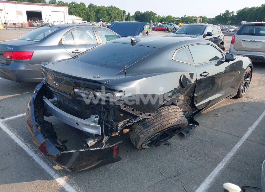 Photo 4 of 2020 Chevrolet Camaro RWD 1LT (VIN 1G1FB1RS6L0103886)
