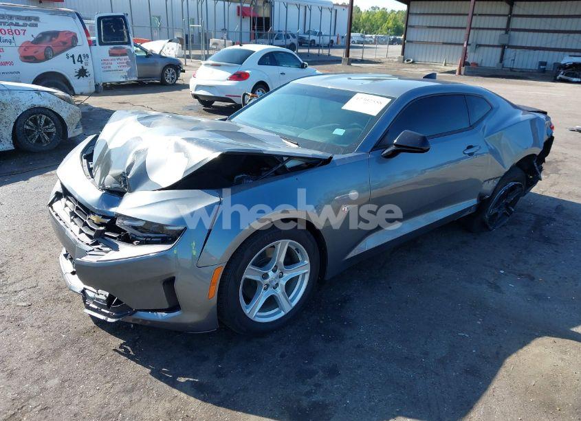 Photo 2 of 2021 Chevrolet Camaro RWD 1LT (VIN 1G1FB1RS6M0136517)