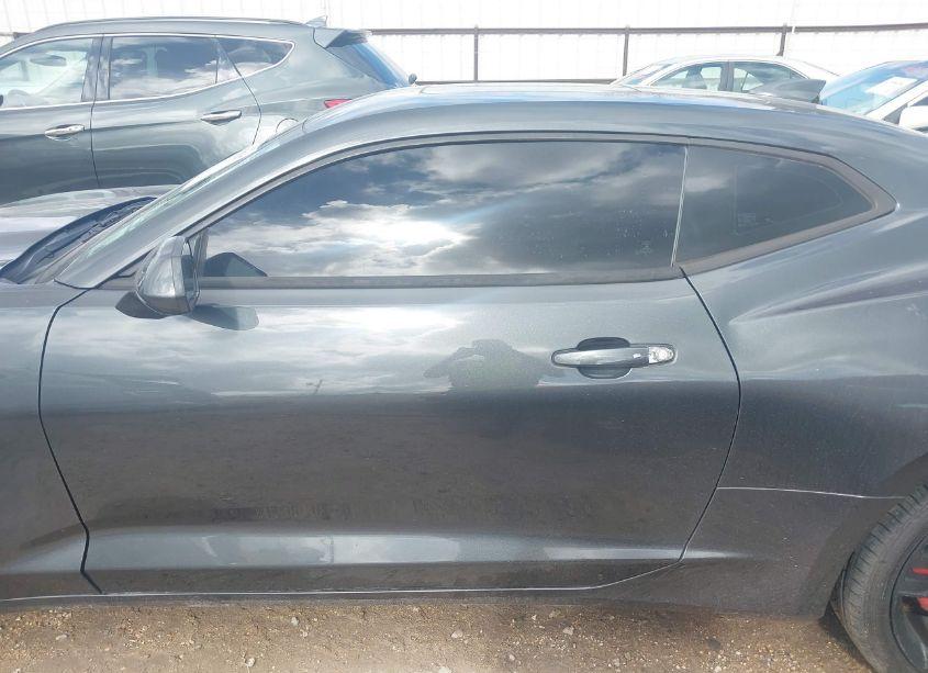 Photo 15 of 2016 Chevrolet Camaro 1LT (VIN 1G1FB1RS7G0146641)