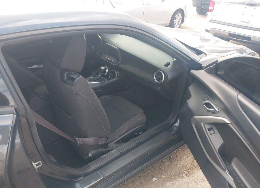 Photo 5 of 2016 Chevrolet Camaro 1LT (VIN 1G1FB1RS7G0146641)