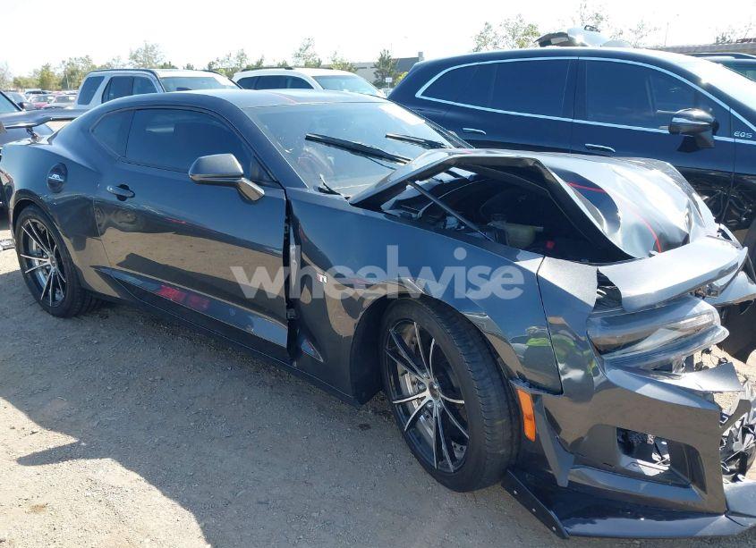 2016 Chevrolet Camaro 1LT (VIN 1G1FB1RS7G0190994) main photo