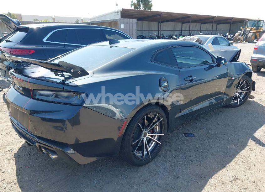 Photo 4 of 2016 Chevrolet Camaro 1LT (VIN 1G1FB1RS7G0190994)