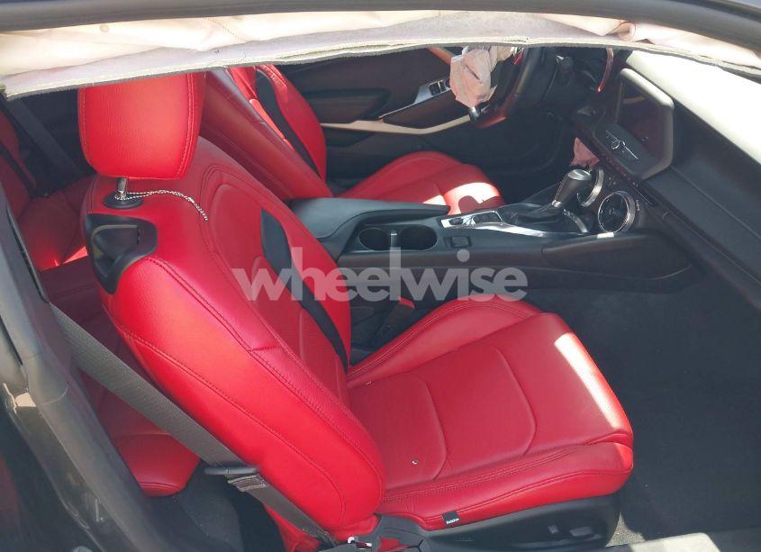 Photo 5 of 2016 Chevrolet Camaro 1LT (VIN 1G1FB1RS7G0190994)