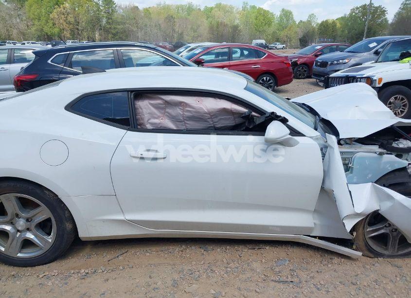 Photo 13 of 2017 Chevrolet Camaro 1LT (VIN 1G1FB1RS7H0111423)