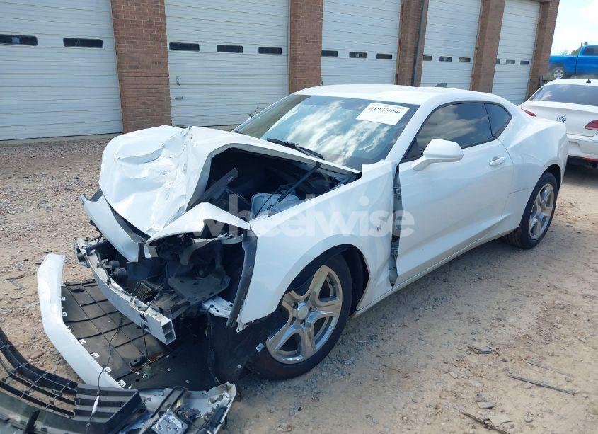 Photo 2 of 2017 Chevrolet Camaro 1LT (VIN 1G1FB1RS7H0111423)
