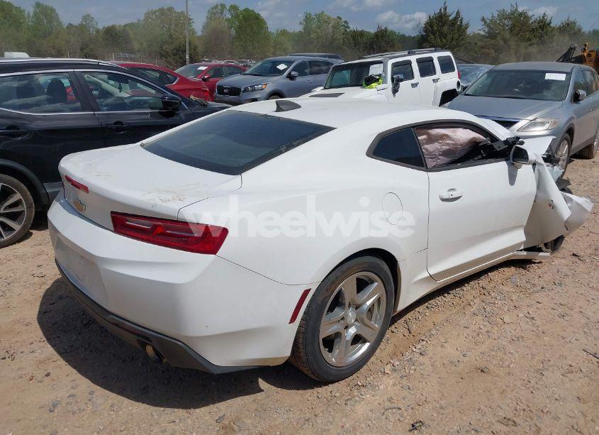 Photo 4 of 2017 Chevrolet Camaro 1LT (VIN 1G1FB1RS7H0111423)