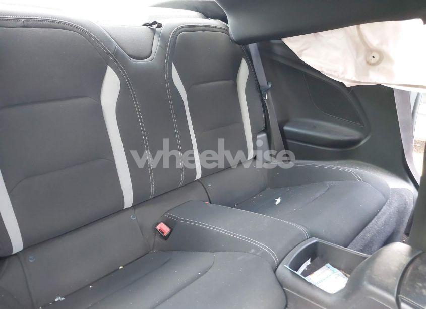 Photo 8 of 2017 Chevrolet Camaro 1LT (VIN 1G1FB1RS7H0111423)