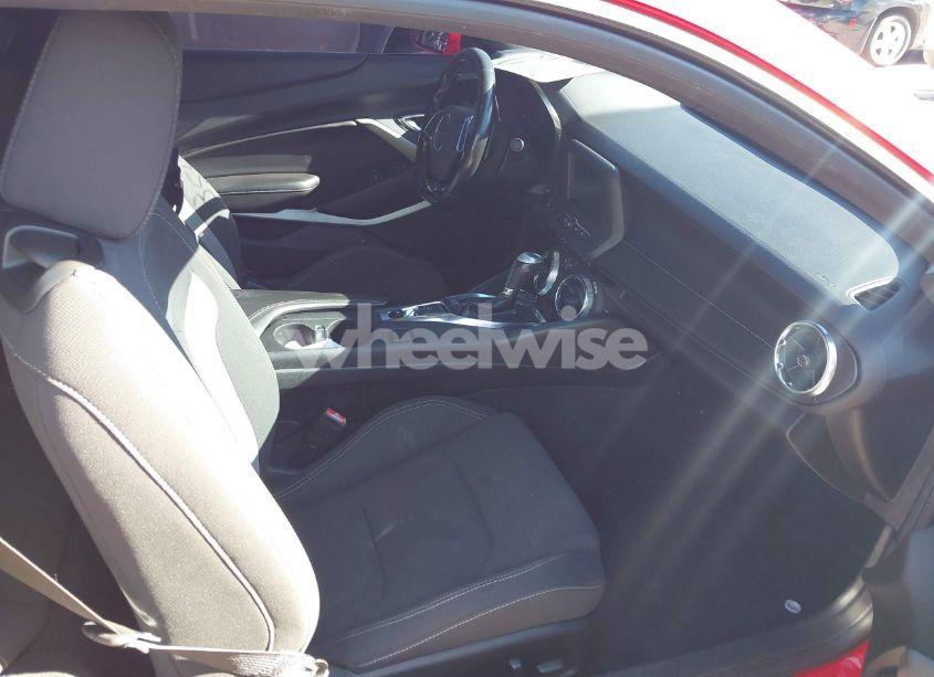 Photo 5 of 2018 Chevrolet Camaro 1LT (VIN 1G1FB1RS7J0138241)