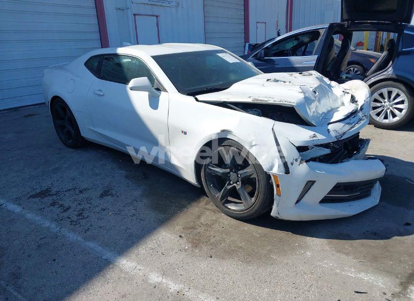 2018 Chevrolet Camaro 1LT (VIN 1G1FB1RS7J0166492) main photo