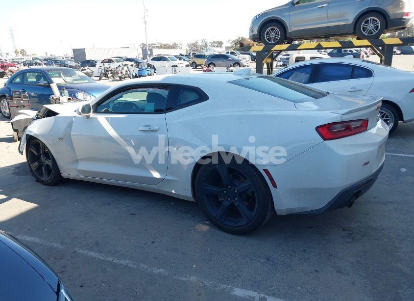 Photo 14 of 2018 Chevrolet Camaro 1LT (VIN 1G1FB1RS7J0166492)