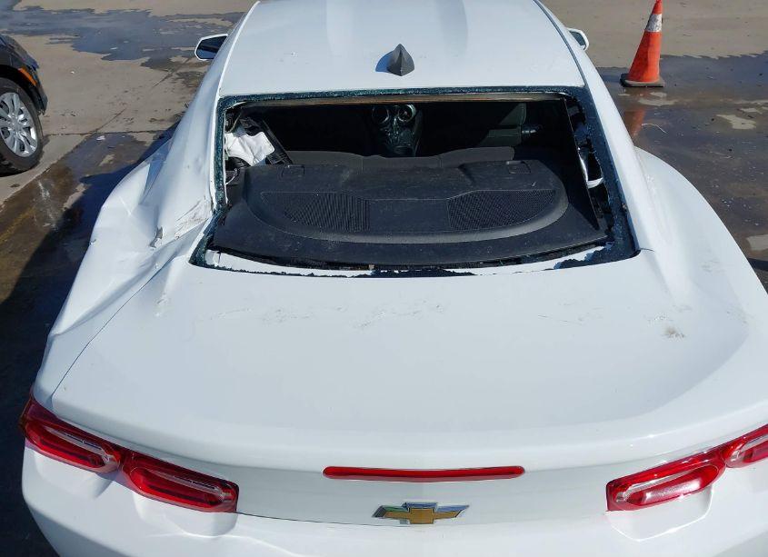 Photo 18 of 2019 Chevrolet Camaro 1LT (VIN 1G1FB1RS7K0104754)