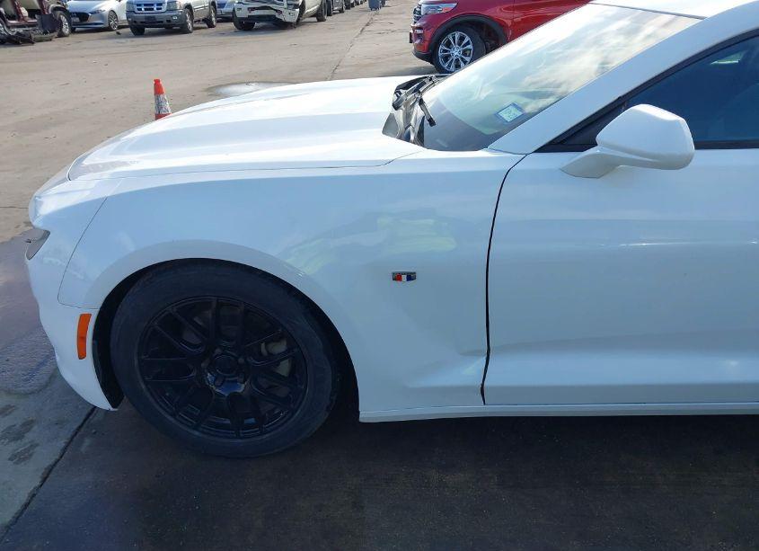 Photo 21 of 2019 Chevrolet Camaro 1LT (VIN 1G1FB1RS7K0104754)