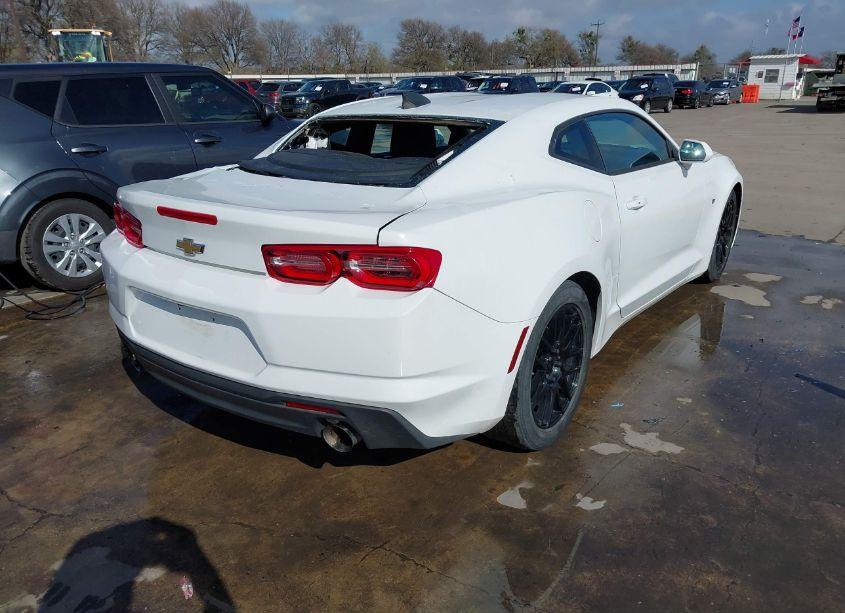 Photo 4 of 2019 Chevrolet Camaro 1LT (VIN 1G1FB1RS7K0104754)