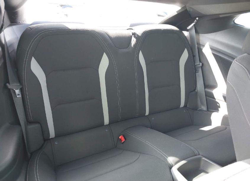 Photo 8 of 2019 Chevrolet Camaro 1LT (VIN 1G1FB1RS7K0104754)