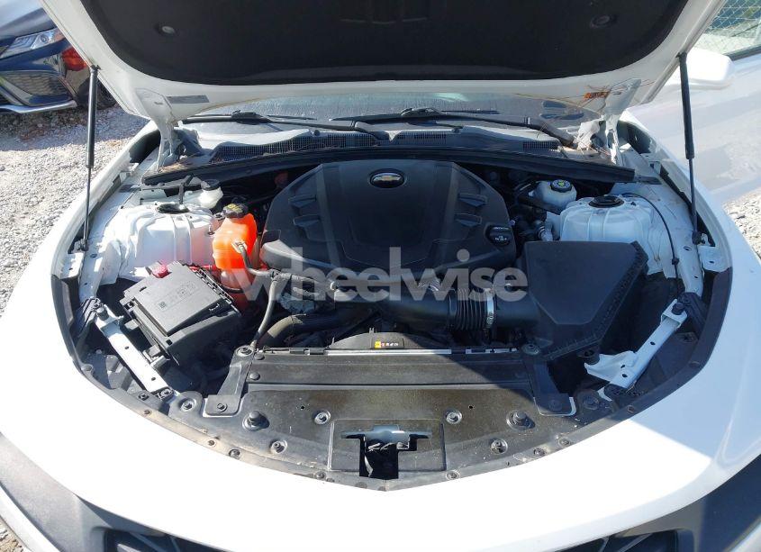 Photo 10 of 2019 Chevrolet Camaro 1LT (VIN 1G1FB1RS7K0108884)