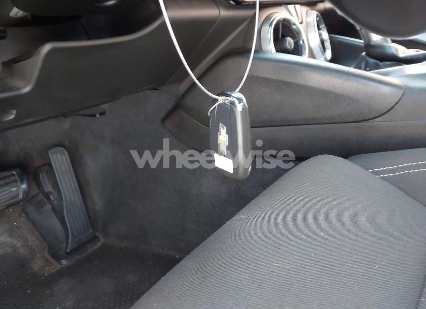 Photo 11 of 2019 Chevrolet Camaro 1LT (VIN 1G1FB1RS7K0108884)