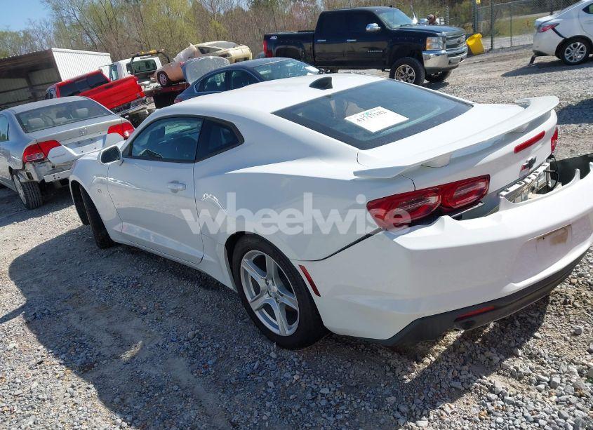 Photo 3 of 2019 Chevrolet Camaro 1LT (VIN 1G1FB1RS7K0108884)