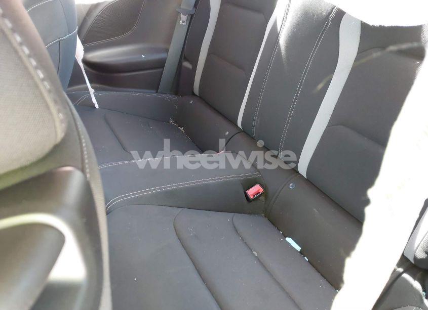 Photo 8 of 2019 Chevrolet Camaro 1LT (VIN 1G1FB1RS7K0108884)