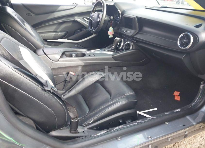 Photo 5 of 2019 Chevrolet Camaro 1LT (VIN 1G1FB1RS7K0113678)