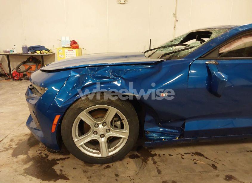 Photo 14 of 2017 Chevrolet Camaro 1LT (VIN 1G1FB1RS8H0187488)