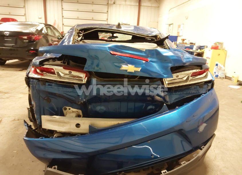 Photo 6 of 2017 Chevrolet Camaro 1LT (VIN 1G1FB1RS8H0187488)