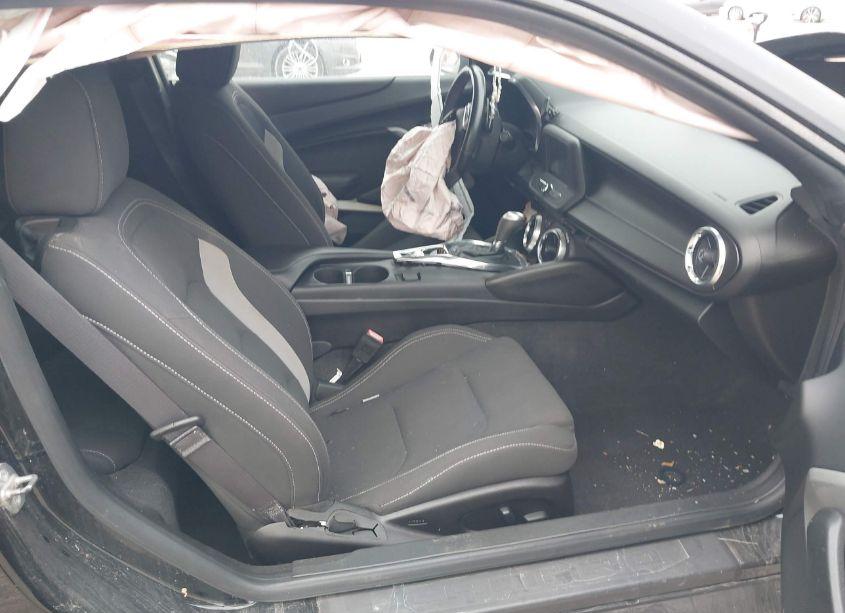 Photo 5 of 2017 Chevrolet Camaro 1LT (VIN 1G1FB1RS8H0195767)