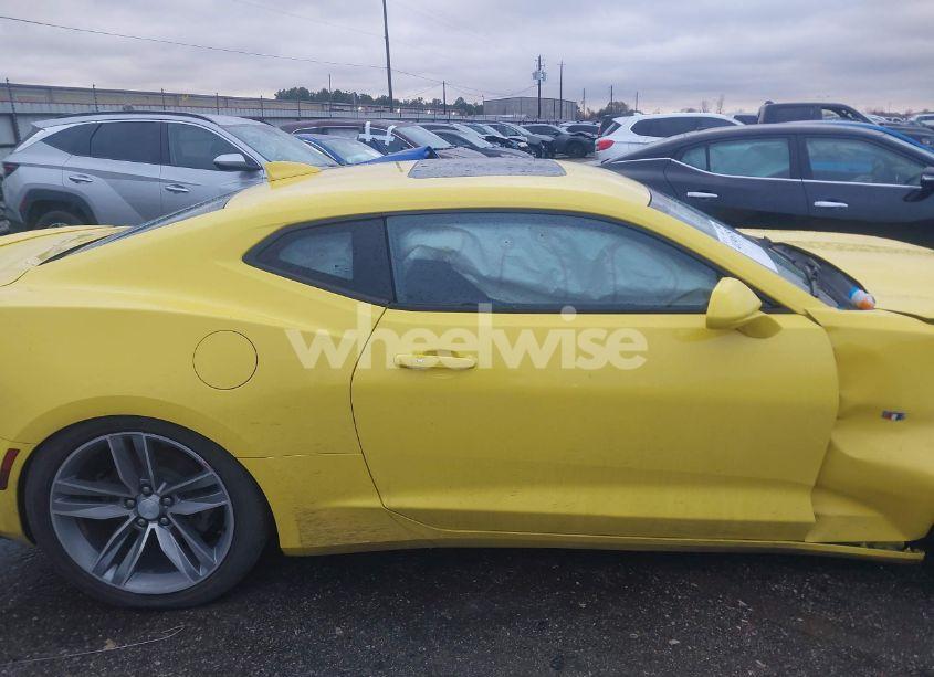 Photo 13 of 2017 Chevrolet Camaro 1LT (VIN 1G1FB1RS8H0205584)