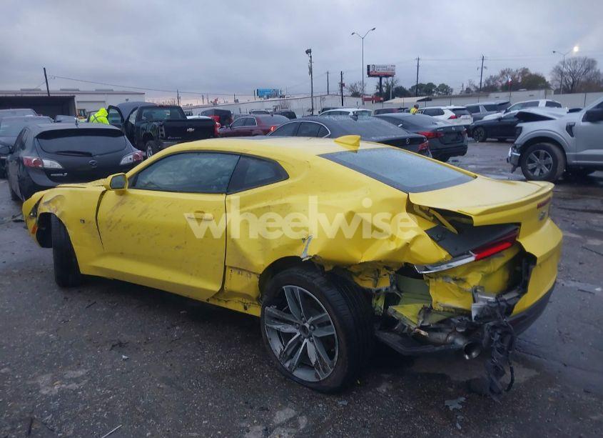 Photo 3 of 2017 Chevrolet Camaro 1LT (VIN 1G1FB1RS8H0205584)